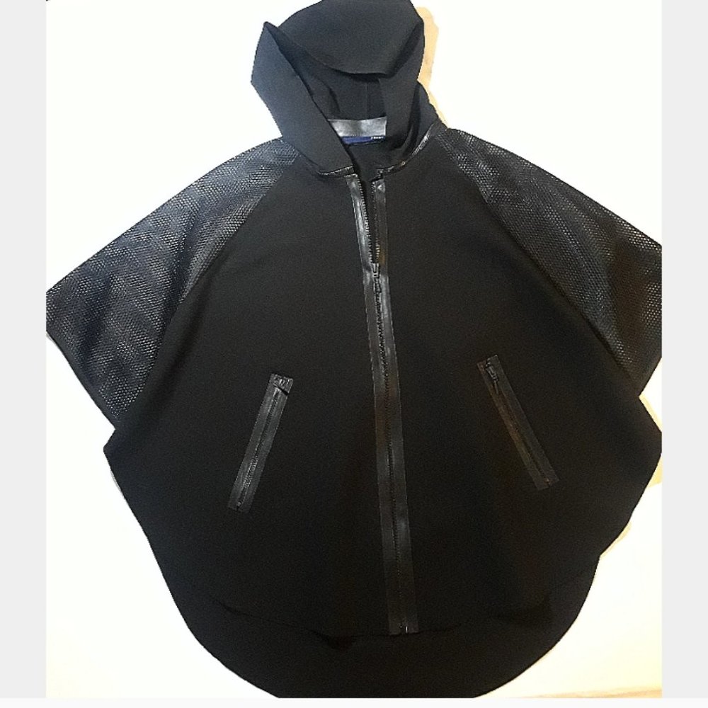 Elie Tahari Sport Chic Cape